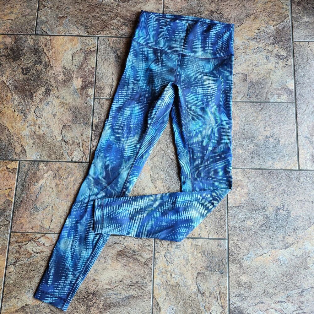 (4) Lululemon Wunder Train High-Rise Tight 28" *Foil